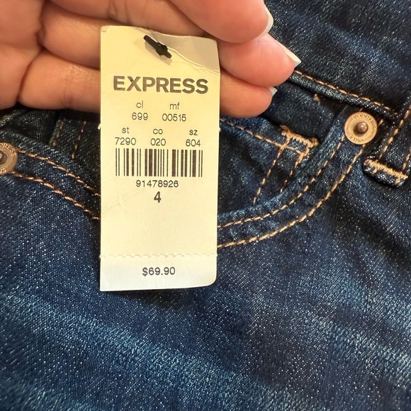 🎁NWT Express Bell Crop High Rise Women's Dark Wash Jeans size 4 - Picture 5 of 6